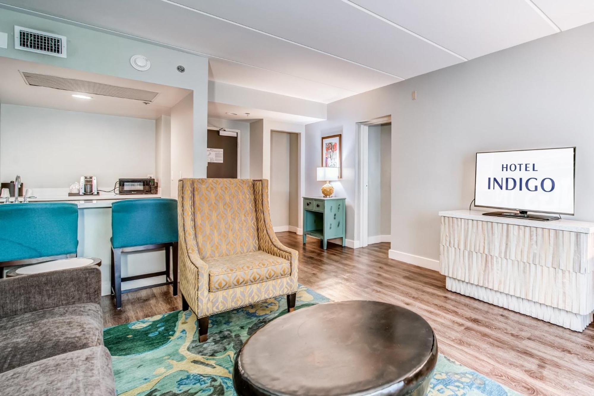 Hotel Indigo Atlanta Vinings By Ihg Smyrna Extérieur photo