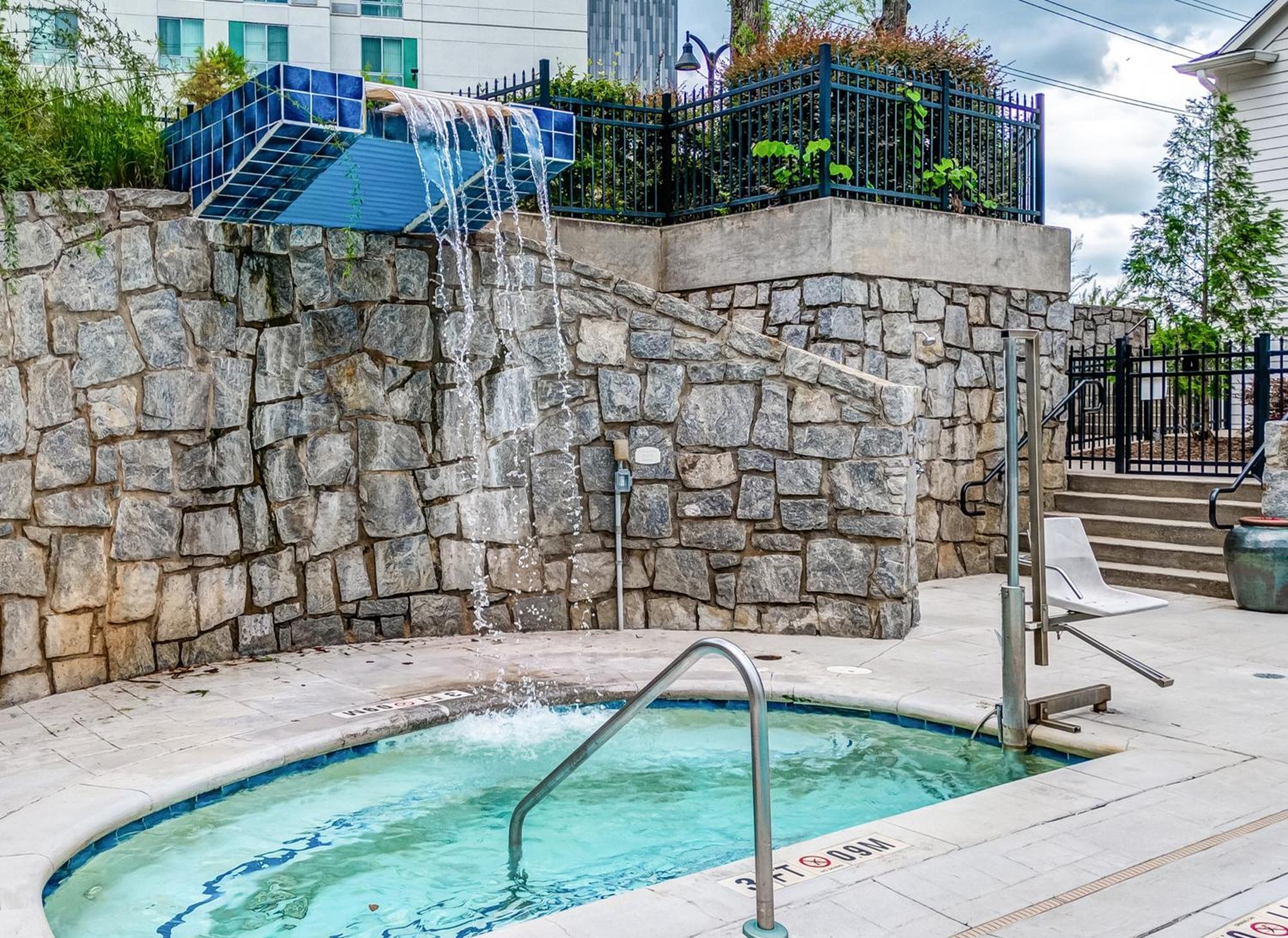 Hotel Indigo Atlanta Vinings By Ihg Smyrna Extérieur photo